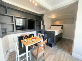 Cozy Apartments in Westminster
